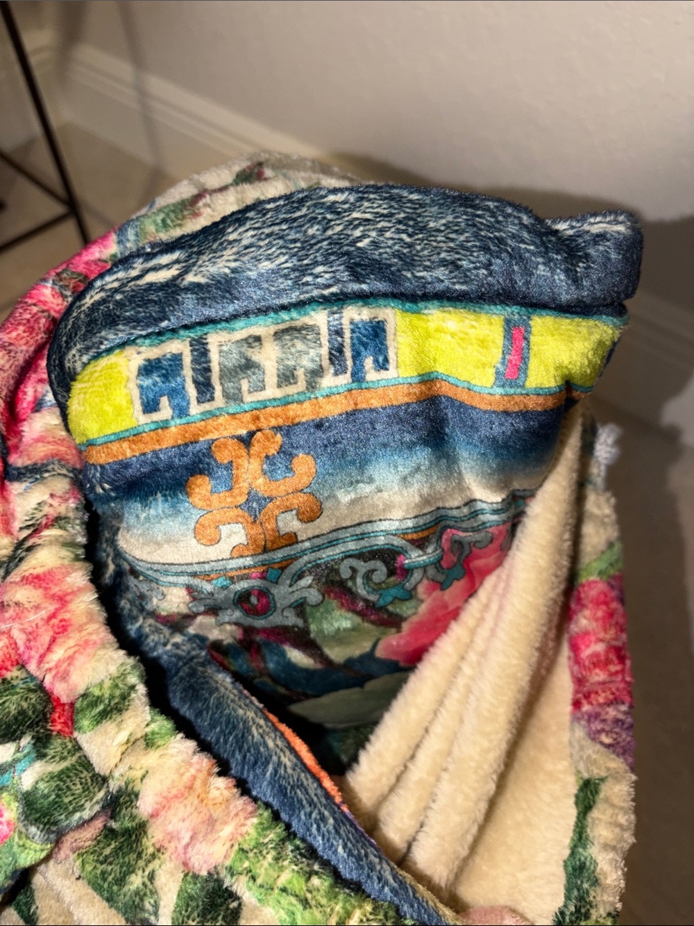 Johnny Was Blanket with Boho Drawstring Bag - Picture 6 of 7